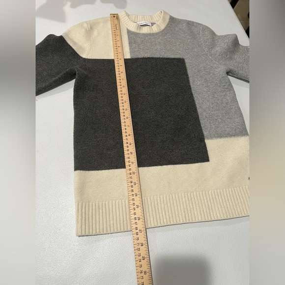 Calvin Klein women s classic asymmetrical check sweater gray black beige size S - Picture 10 of 10